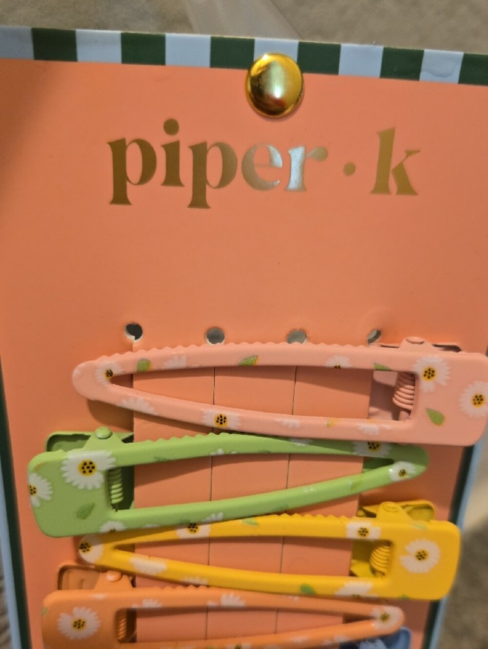 Piper K Pastel Daisy Snap Clips Set - Multicolor Set of 10 New - Picture 2 of 2